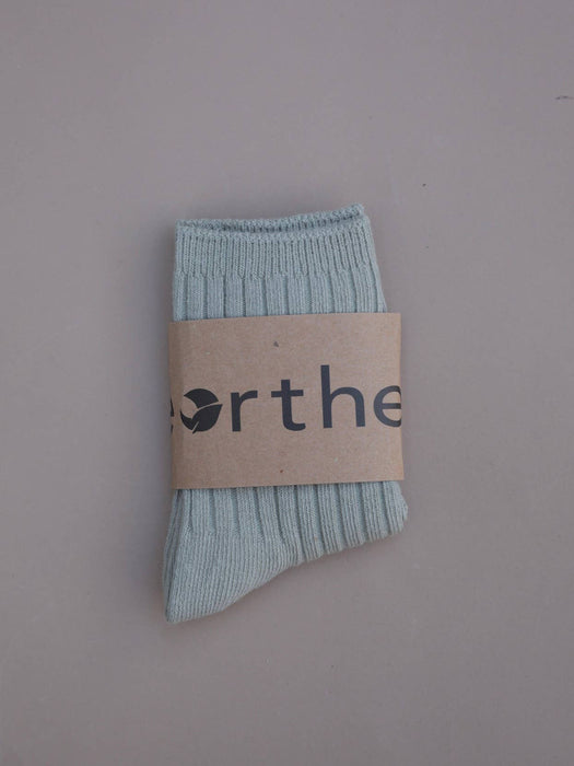 Summer Socks: Crema