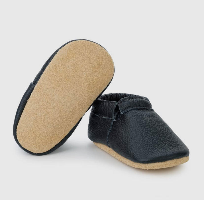Fringeless Baby Moccasins - Leather Baby Shoes (Black & Tan)