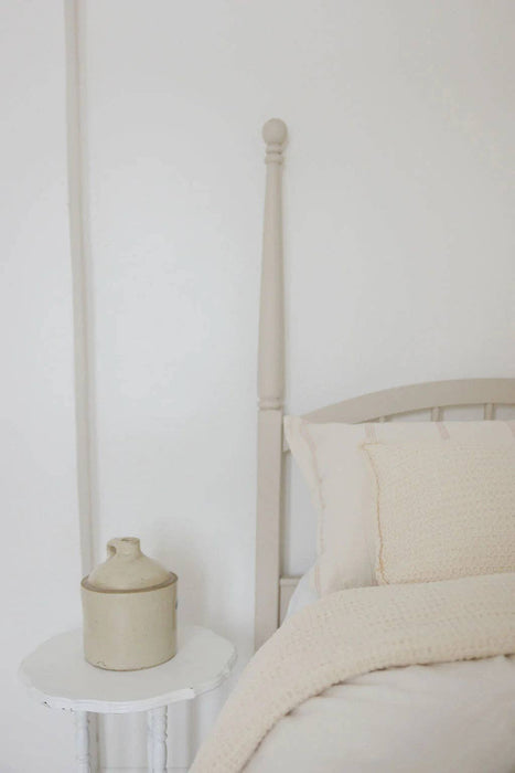 cozy waffle pillowcase - milk: Standard