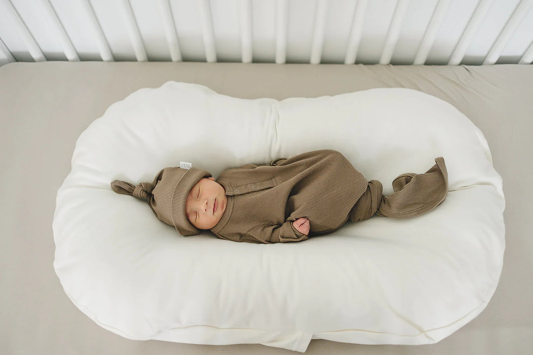 Organic Ribbed Newborn Knot Hat - Cocoa