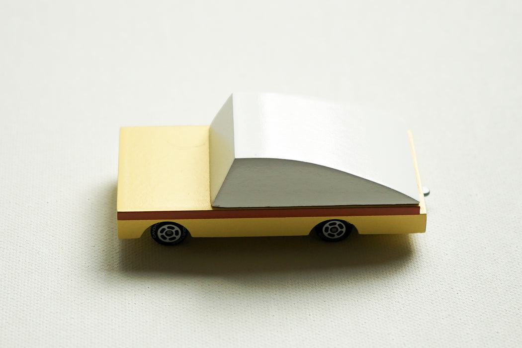 B.Nana Yellow Car
