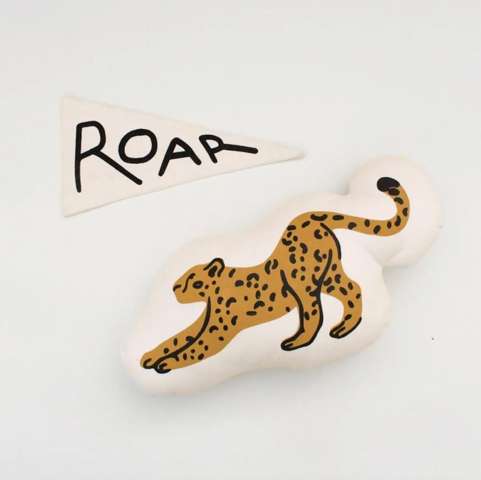 Roar Pennant