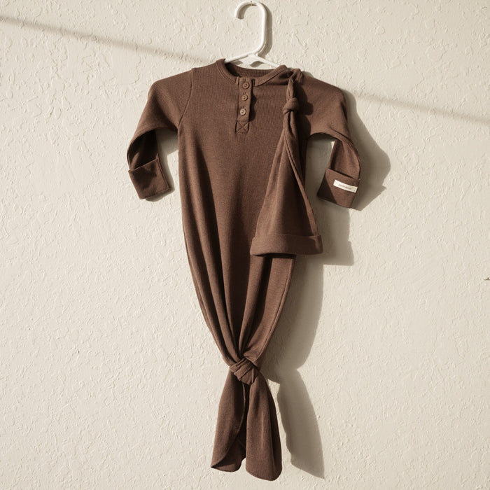 Newborn Ribbed Cotton Gown & Hat- Brown