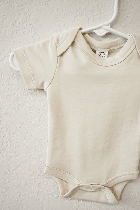Short Sleeve Classic Organic Bodysuit - Natural