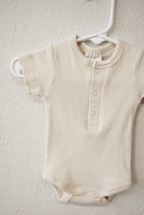 Organic Ribbed Snap Bodysuit- Vanilla