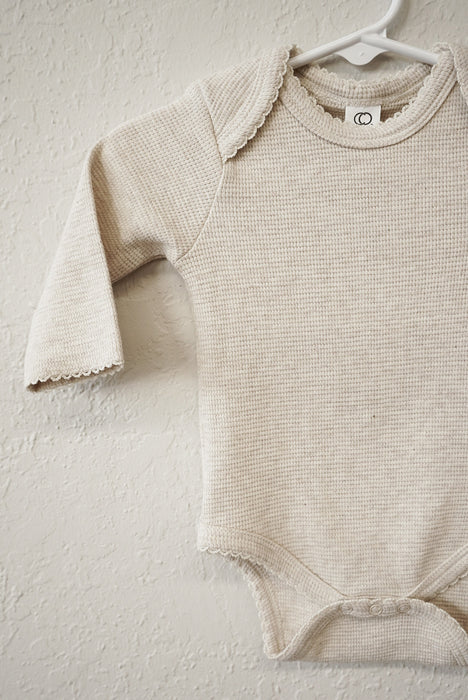 Maren Waffle Knit Long Sleeve Bodysuit - Heather Oat